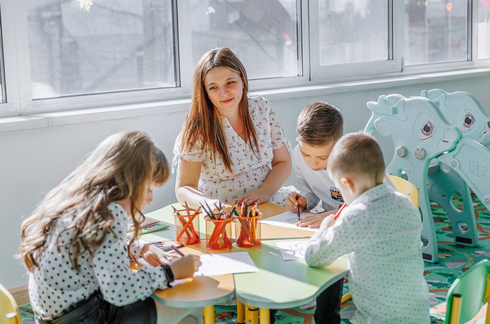 Anastasia has been working at "Panilino" since 2018. At 33 years old, she is a mother of three and is soon expecting her fourth child.