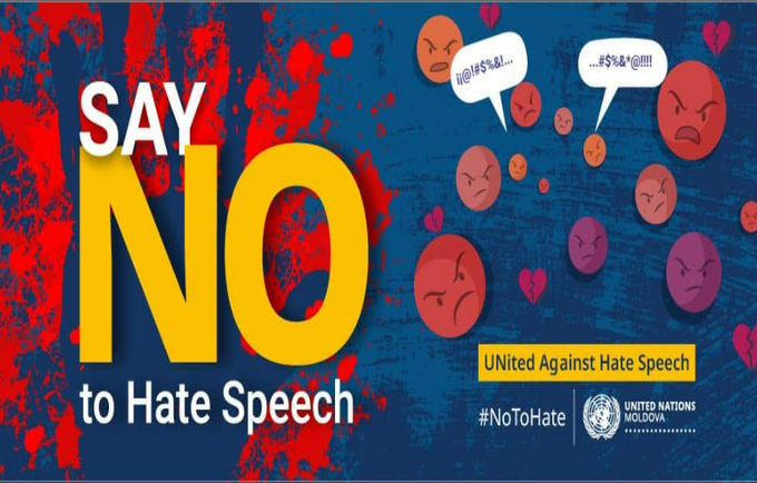 Baner pe care scrie „Nu discursului de ură”