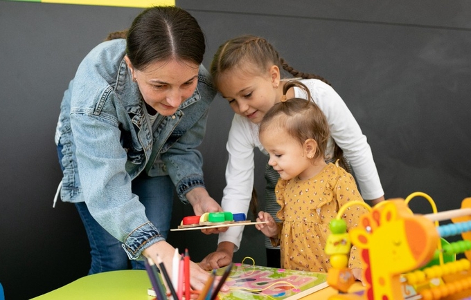 Compania Panilino a lansat un spațiu de joacă și odihnă pentru a susține mamele și tații cu copii