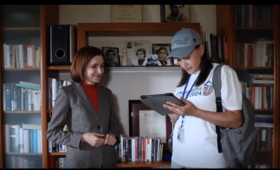 President Maia Sandu being interviewed and "counted" in her house by the census enumerator, Mrs Raisa Puscasu. 