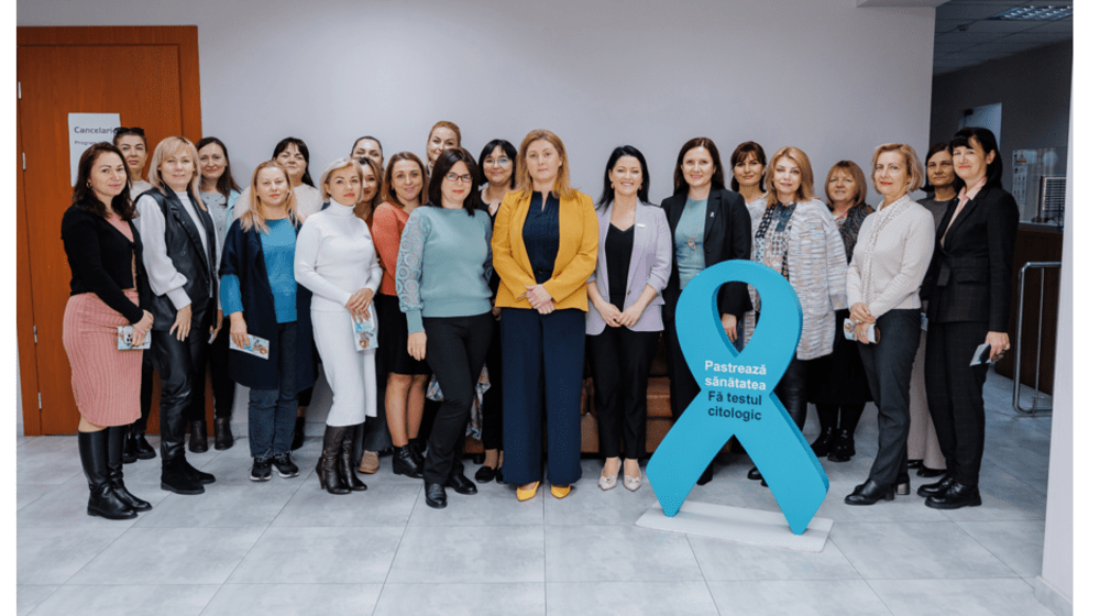 The first event of the information campaign took place at the State Agency on Intellectual Property, where 50 female employees learned about cervical cancer prevention, the Pap test, and HPV vaccination.