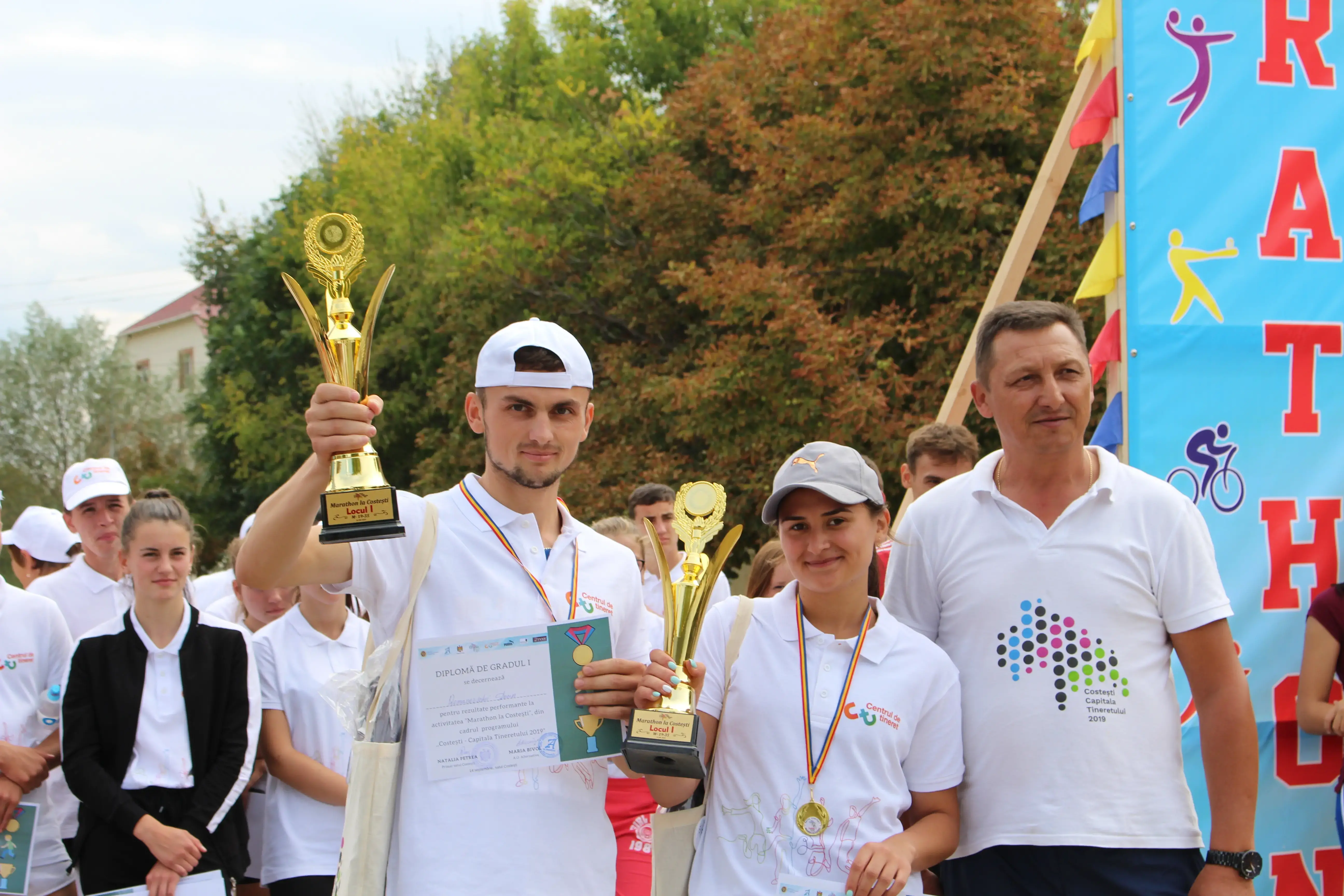 Running for Youth Rights: volunteers from Youth centres won the Costesti Marathon