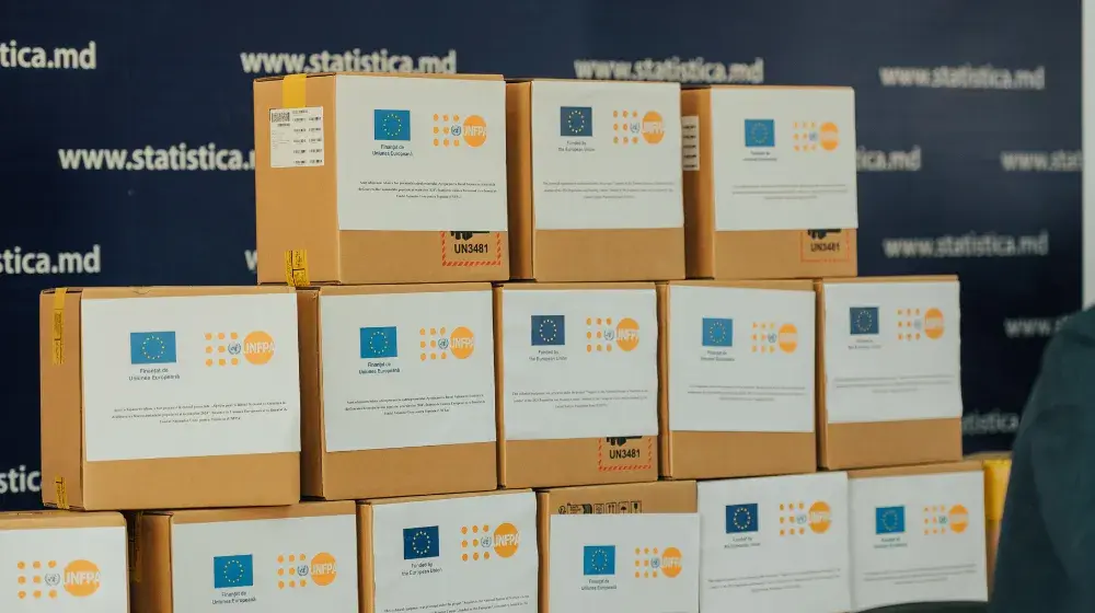  European Union and UNFPA donate 3 000 electronic tablets to the National Bureau of Statistics